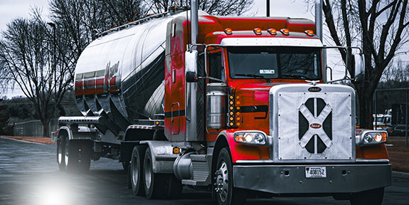 Wayne Transports is hiring Des Moines company drivers to drive their semi trucks and nationwide freight